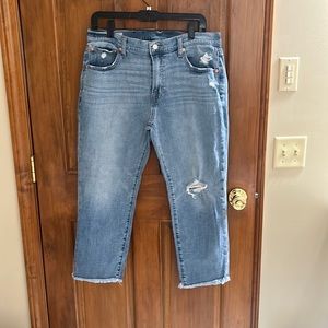 Mid Rise Cropped Girlfriend jeans